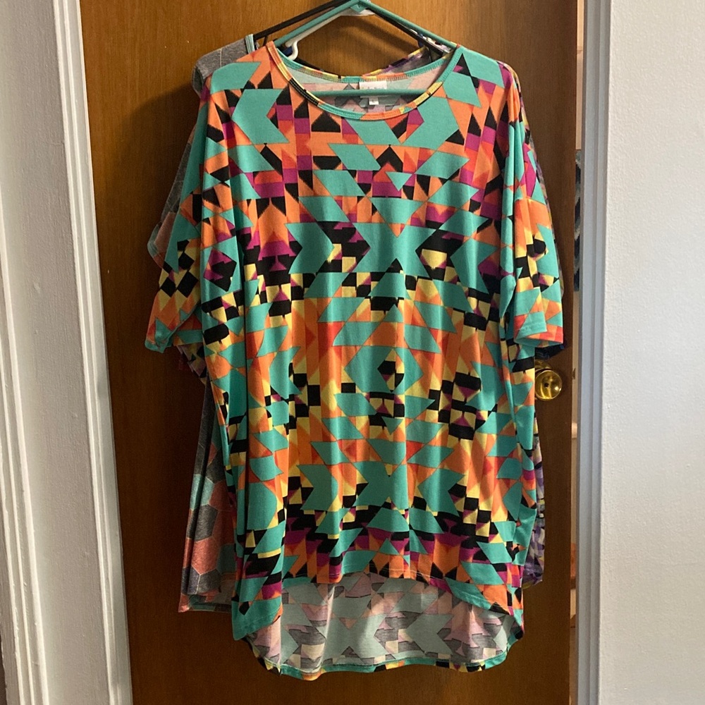 LuLaRoe Colorful Geometric Tunic